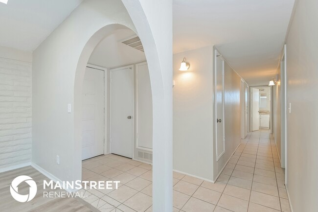 8467 E Shasta Dr in Tucson, AZ - Foto de edificio - Building Photo