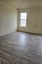 5117 Albany Ave in Lubbock, TX - Building Photo - Building Photo