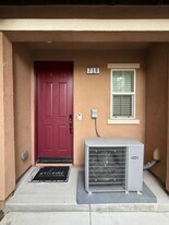 710 N Ethan Way, Unit Arroyo Condominium in Anaheim, CA - Building Photo