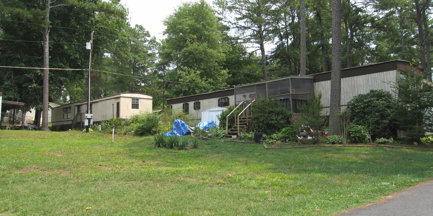 Blue Springs Village in Kennesaw, GA - Building Photo