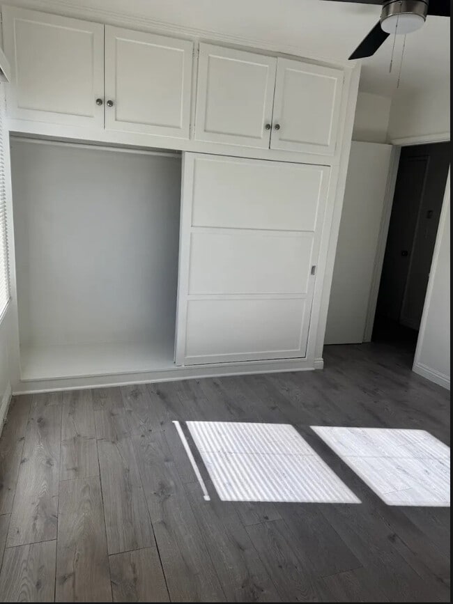 1920 W Verdugo Ave, Unit c in Burbank, CA - Foto de edificio - Building Photo