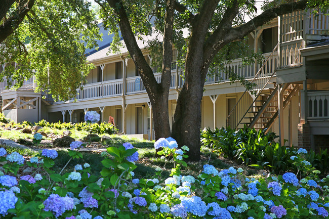 Aspen Run I and II in Tallahassee, FL - Foto de edificio - Building Photo