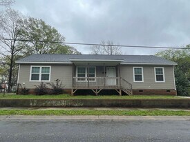 237 Sylvania Ave in Charlotte, NC - Building Photo