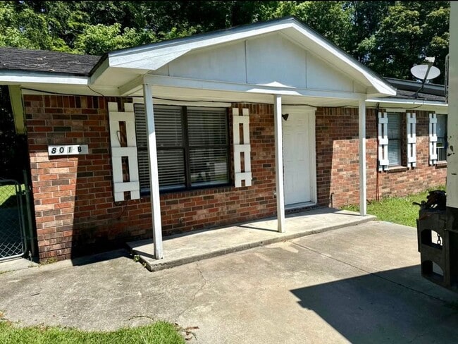 property at 801 Sandpiper Dr