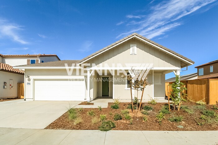 10106 Anadia Wy in Elk Grove, CA - Building Photo