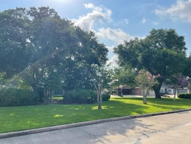 property at 2802 Foxfire Cir