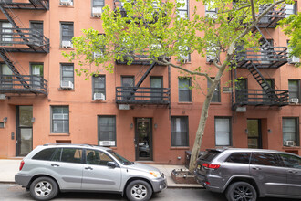 209 E 88th St in New York, NY - Building Photo - Building Photo