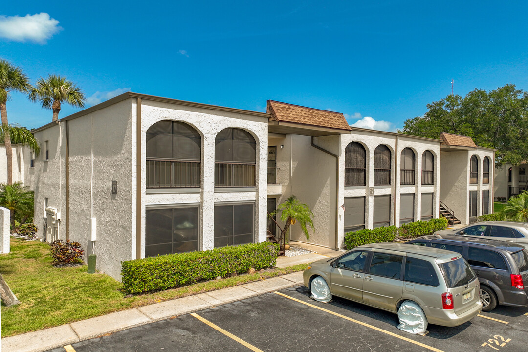 Boulevard Club in Seminole, FL - Building Photo