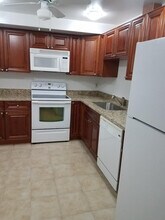 900 NE 147th St in Miami, FL - Building Photo - Building Photo