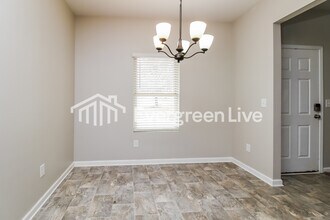 524 Joneus Dr in Mcdonough, GA - Foto de edificio - Building Photo