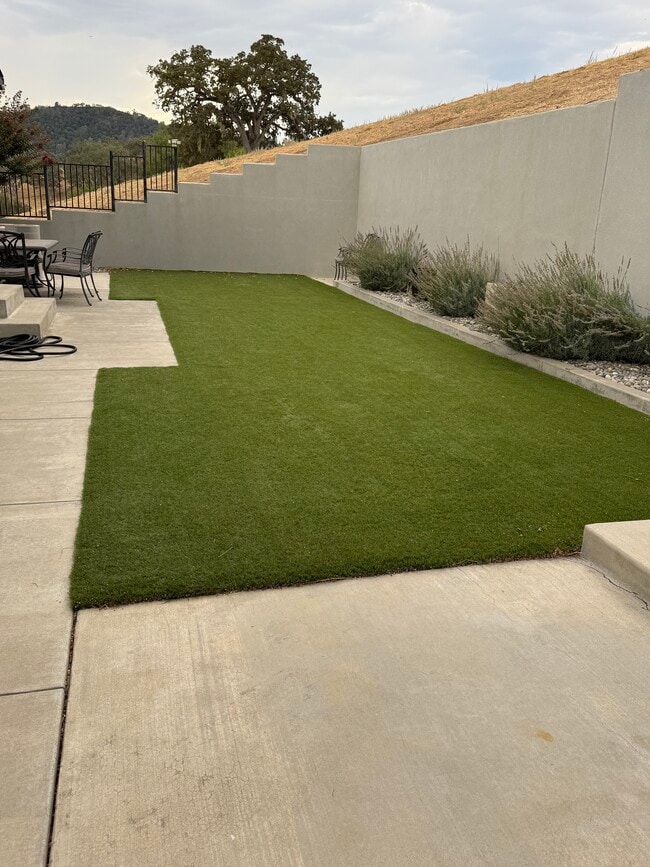 2665 Bridle Trail Ln in Paso Robles, CA - Building Photo - Building Photo