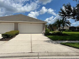 3653 Lakewood Blvd in North Port, FL - Building Photo