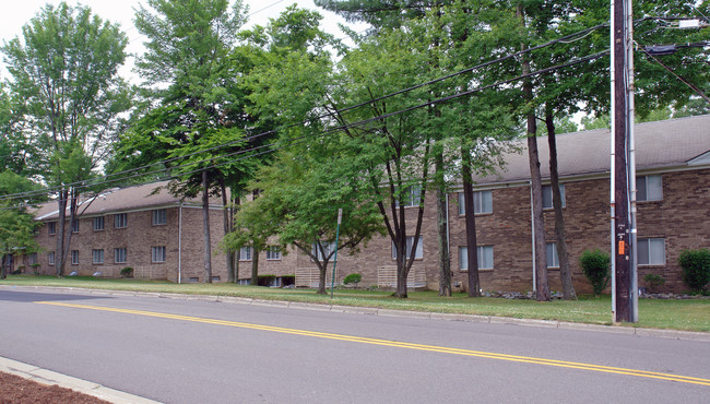 Hayes Student Living in Vestal, NY - Building Photo - Building Photo