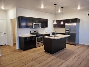 5606 Remington Dr in Pasco, WA - Building Photo - Building Photo