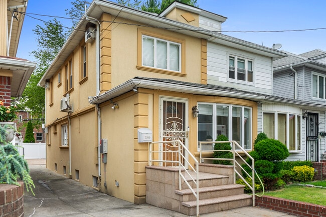 property at 2066 Batchelder St