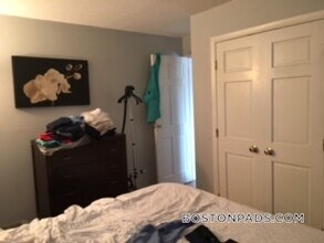 14 Murdock St, Unit 3-2 in Somerville, MA - Foto de edificio - Building Photo