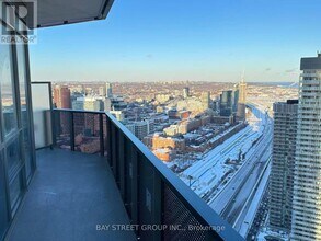 55 Cooper St in Toronto, ON - Building Photo - Building Photo