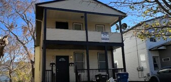 203 Cherry St in Syracuse, NY - Building Photo