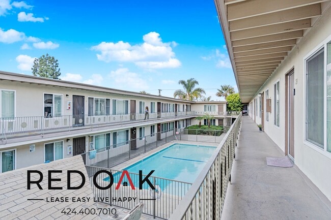 9210 Somerset Blvd in Bellflower, CA - Foto de edificio - Building Photo