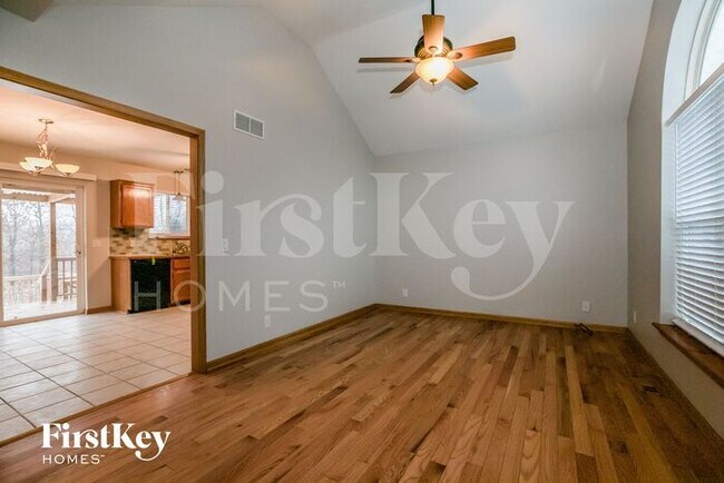 812 E 14th St in Kearney, MO - Building Photo - Building Photo