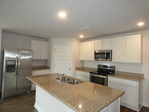 5784 Guinevere Ln in Milton, FL - Building Photo - Building Photo