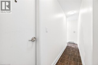 253 St Clair Blvd in Hamilton, ON - Building Photo - Building Photo