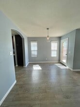 534 Playa Cir in Paso Robles, CA - Building Photo - Building Photo