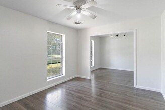 7019 Oak Bough Dr in Houston, TX - Building Photo - Building Photo