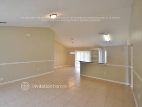 2560 Millwood Ave in Deltona, FL - Foto de edificio - Building Photo