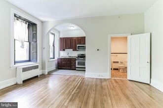 2008 Spruce St in Philadelphia, PA - Building Photo - Building Photo