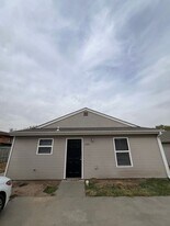 222-222 W Home St in Junction City, KS - Building Photo