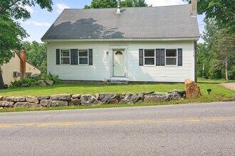 144 Meredith Center Rd in Meredith, NH - Building Photo - Building Photo