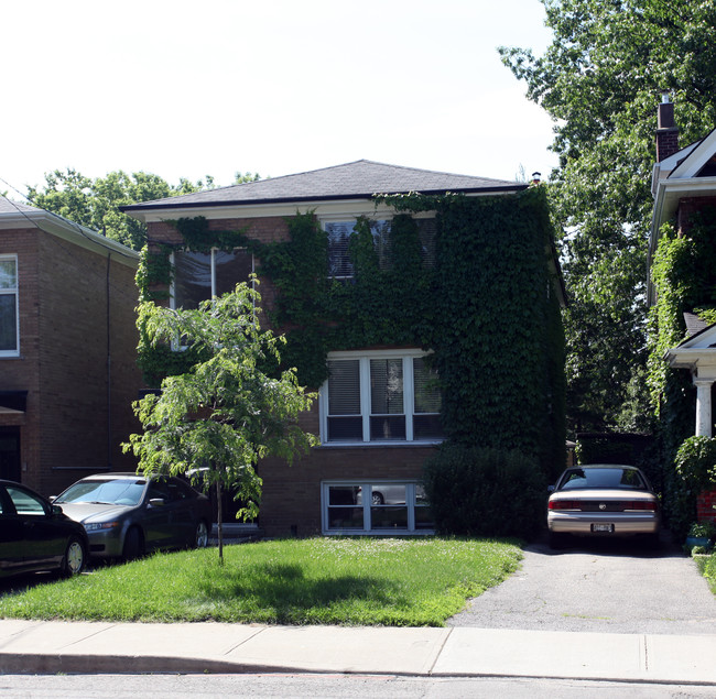 421-427 Balliol St in Toronto, ON - Building Photo - Primary Photo