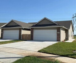 12044 W 33rd St N, Unit 12044 W. 33rd St in Wichita, KS - Building Photo