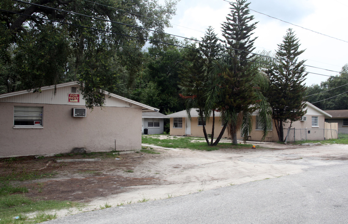 13702 N 21st St in Tampa, FL - Building Photo