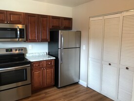 1021 Delaware Dr in Colorado Springs, CO - Building Photo