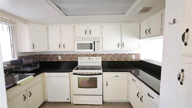 616 Montego Bay Ct in Winter Park, FL - Building Photo - Building Photo