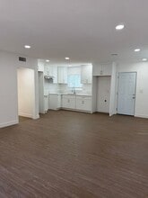 12681 Aristocrat Ave in Garden Grove, CA - Building Photo - Building Photo