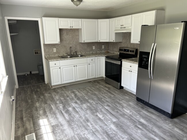 350 Tucson Dr in Fayetteville, NC - Building Photo - Building Photo