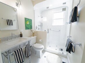 1512 Northwood Rd in Austin, TX - Building Photo - Building Photo