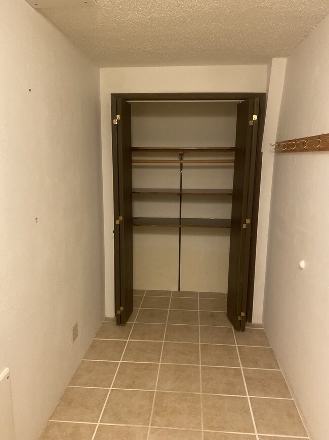 2843 Tongass Ave in Ketchikan, AK - Building Photo - Building Photo