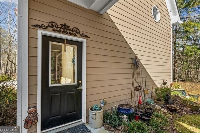property at 4640 Chestatee Pointe Rd