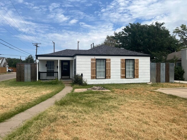 property at 2012 29th St