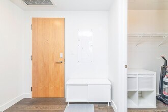 1030 Rue de Bleury in Montréal, QC - Building Photo - Building Photo