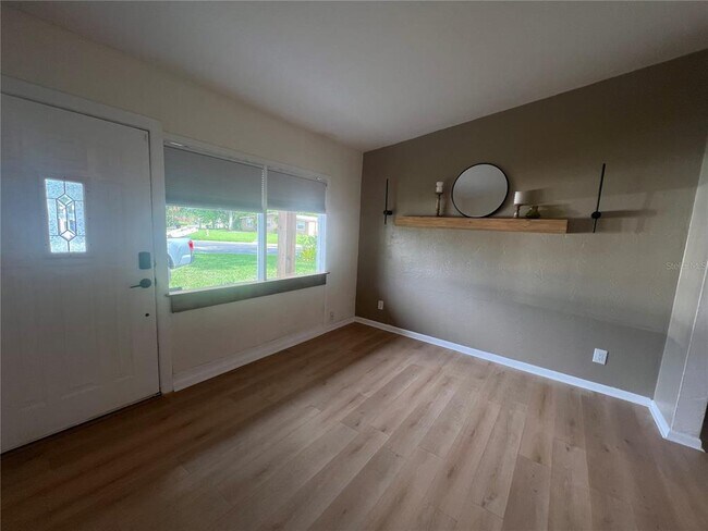 3997 Elkcam Blvd SE in St. Petersburg, FL - Building Photo - Building Photo