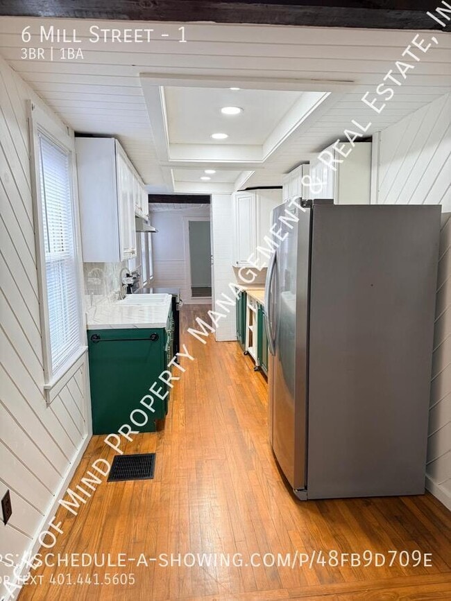 6 Mill St in North Smithfield, RI - Foto de edificio - Building Photo