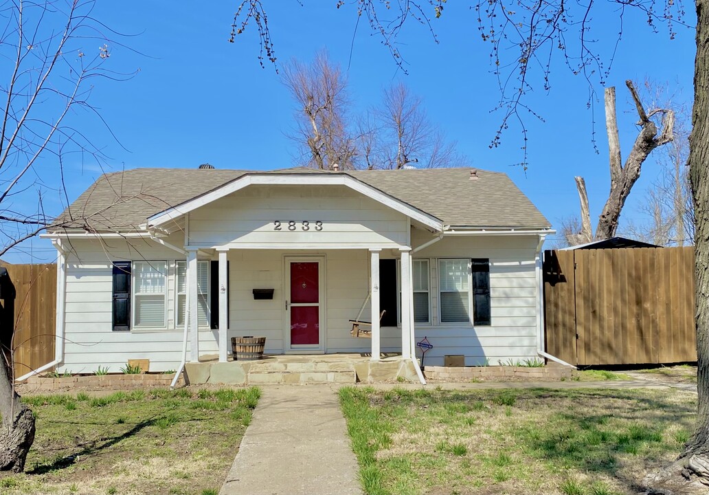 2833 NW 15th st in Oklahoma City, OK - Building Photo