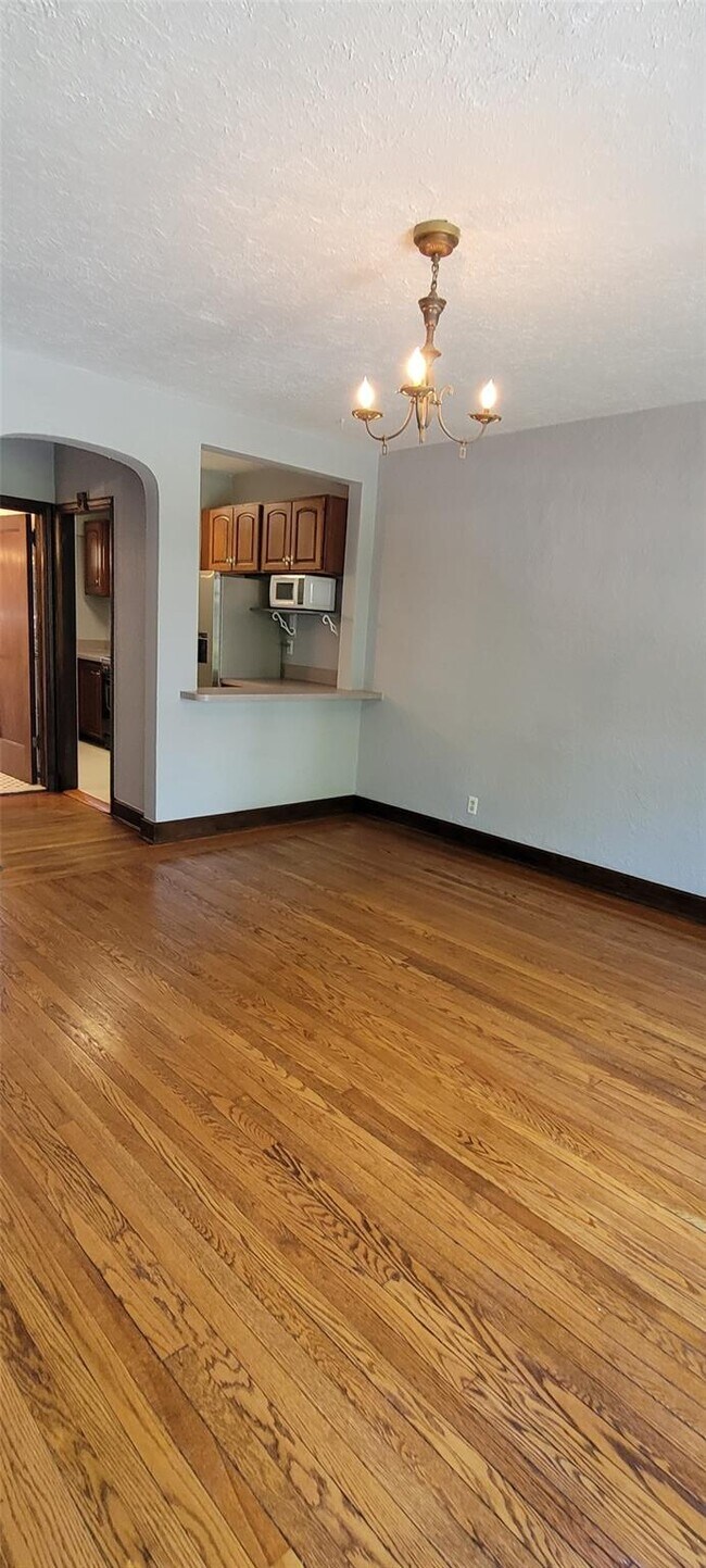 164-02 33rd Ave in Queens, NY - Building Photo - Building Photo