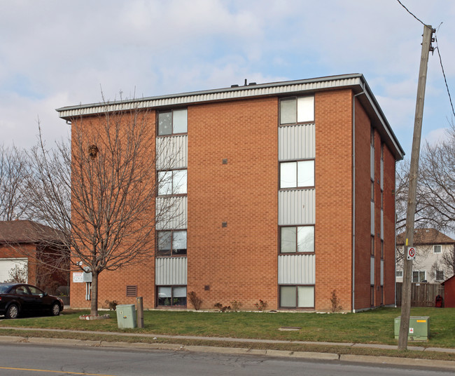 520 Bloor St E in Oshawa, ON - Building Photo - Building Photo