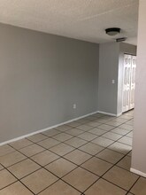 713 S Daytona Ave in Flagler Beach, FL - Foto de edificio - Building Photo